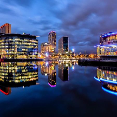 Hallsphere - Stunning Apartment Salford Quays Manchester Ngoại thất bức ảnh