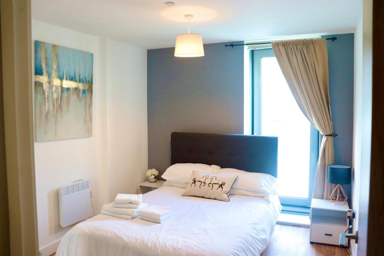 Hallsphere - Stunning Apartment Salford Quays Manchester Ngoại thất bức ảnh