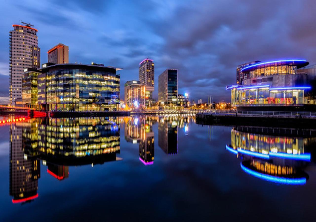 Hallsphere - Stunning Apartment Salford Quays Manchester Ngoại thất bức ảnh