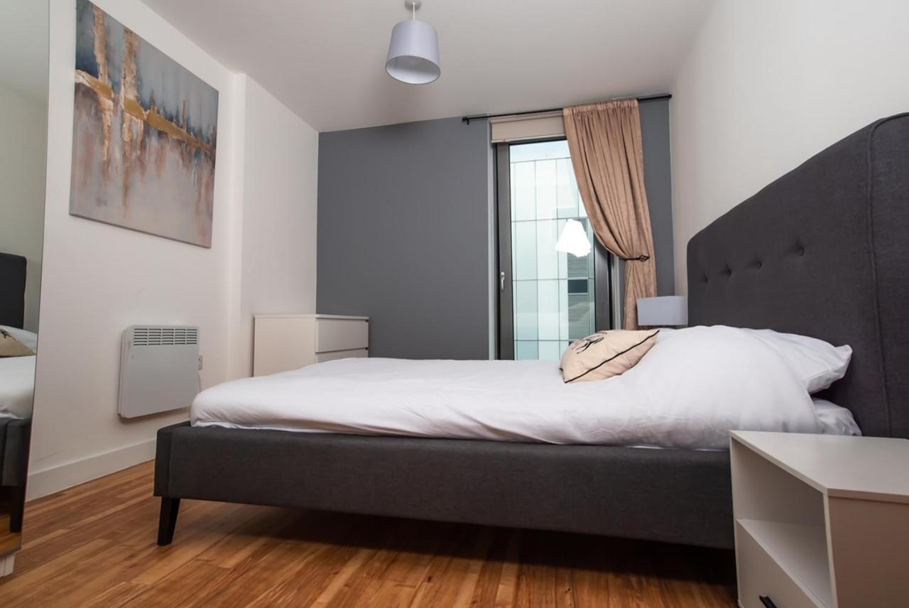 Hallsphere - Stunning Apartment Salford Quays Manchester Ngoại thất bức ảnh