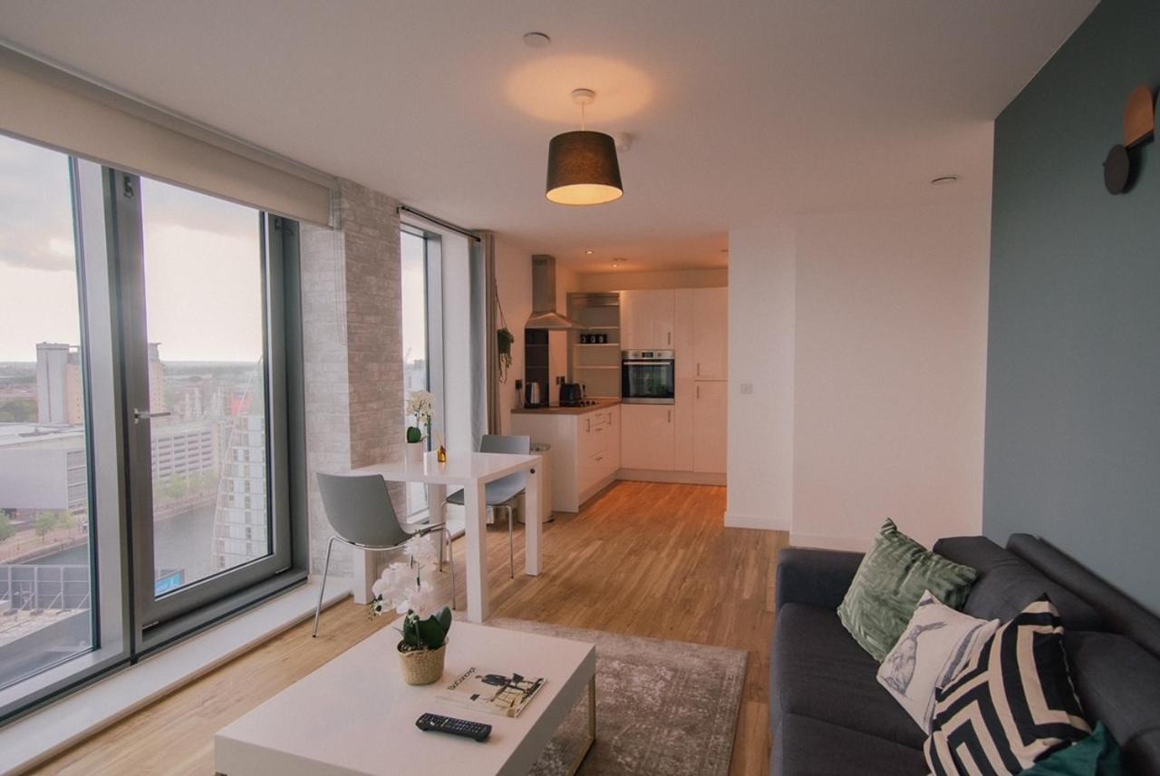 Hallsphere - Stunning Apartment Salford Quays Manchester Ngoại thất bức ảnh