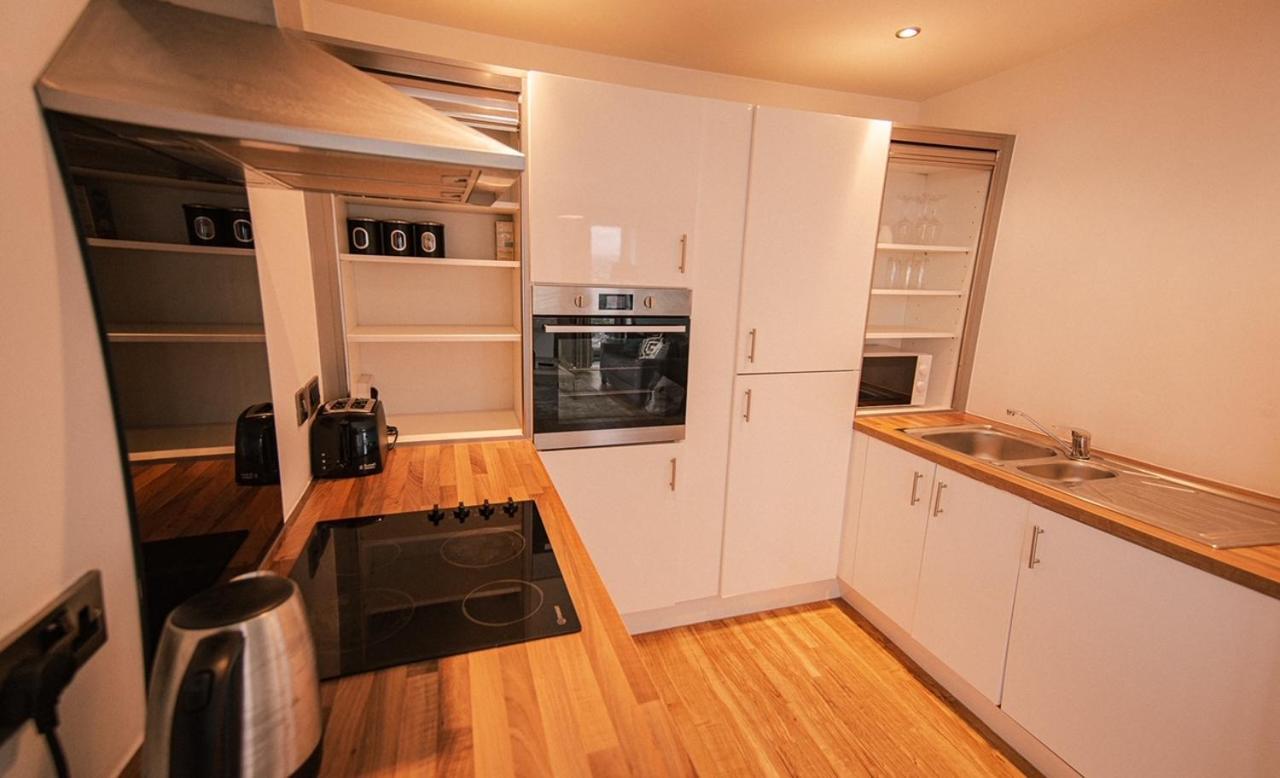 Hallsphere - Stunning Apartment Salford Quays Manchester Ngoại thất bức ảnh