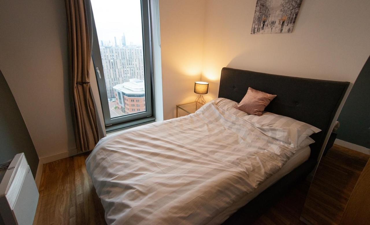 Hallsphere - Stunning Apartment Salford Quays Manchester Ngoại thất bức ảnh