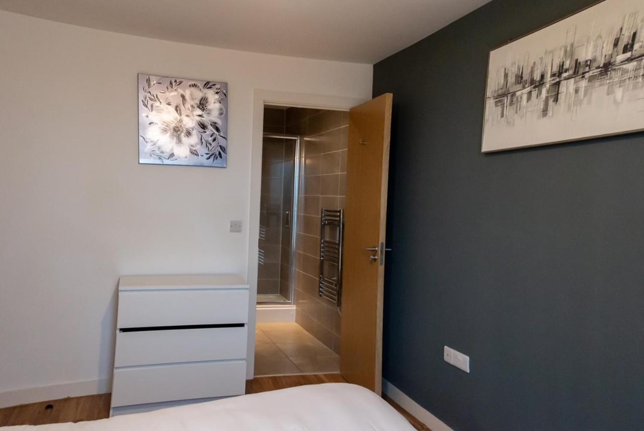 Hallsphere - Stunning Apartment Salford Quays Manchester Ngoại thất bức ảnh